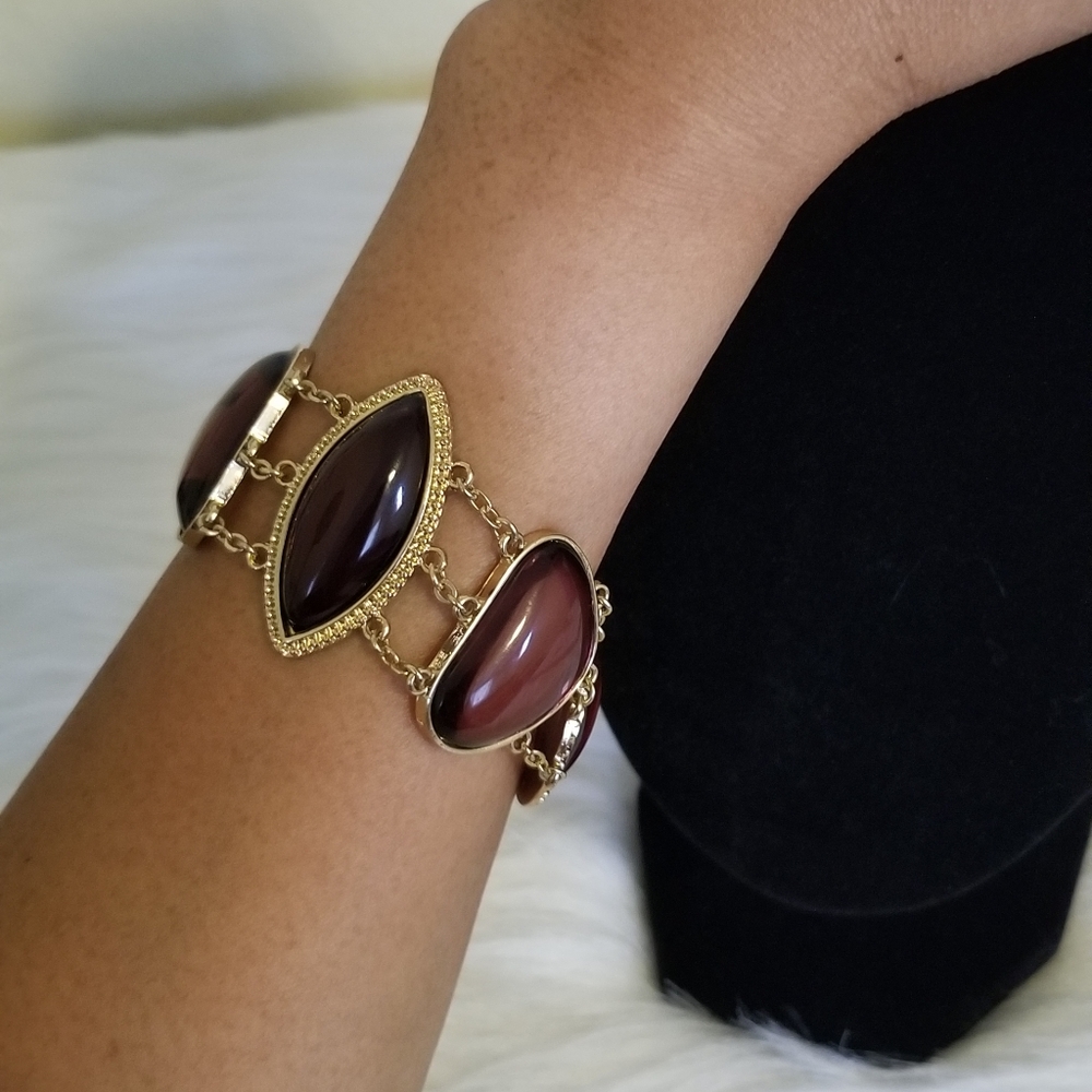 Bracelet in purple